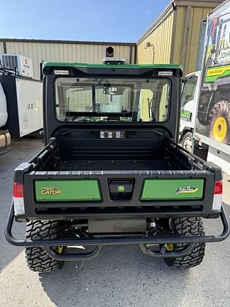 Image of John Deere XUV 835R equipment image 4