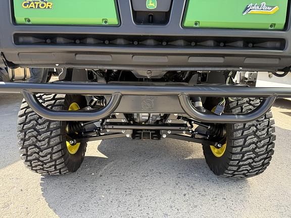 Image of John Deere XUV 835R equipment image 3