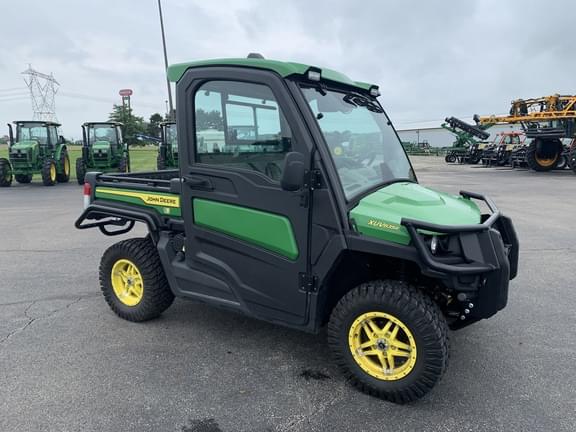 Image of John Deere XUV 835R equipment image 1