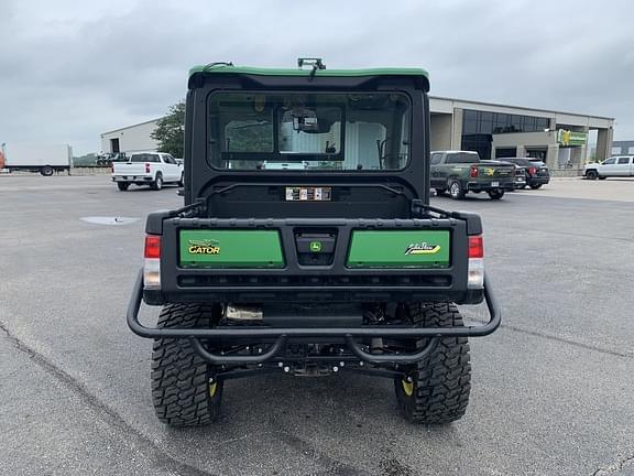 Image of John Deere XUV 835R equipment image 3