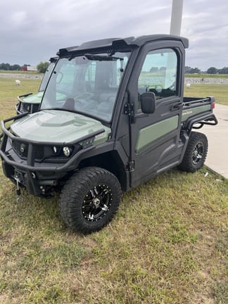 2024 John Deere XUV 835M Equipment Image0