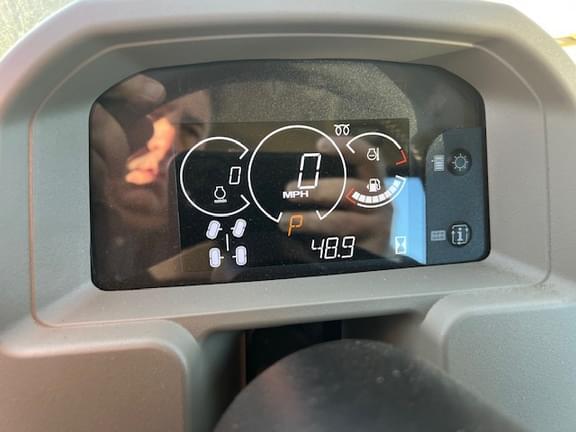 Image of John Deere XUV 865R equipment image 4