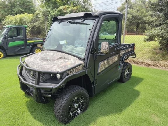Image of John Deere XUV 865R equipment image 1