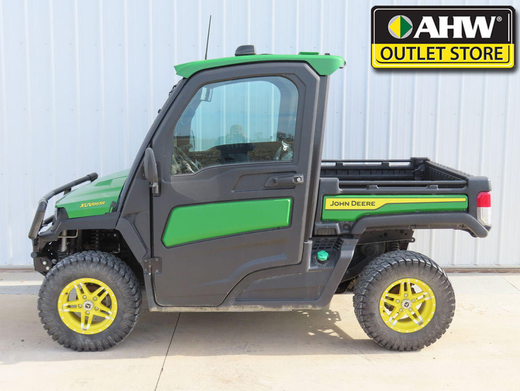 Image of John Deere XUV 865R Primary image