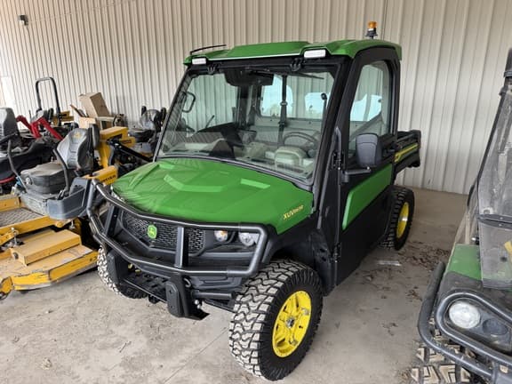 Image of John Deere XUV 865R equipment image 1