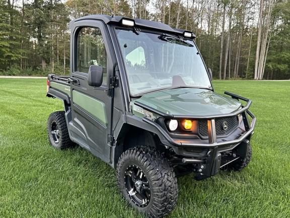 Image of John Deere XUV 865R equipment image 1