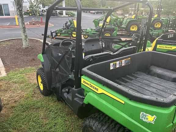 Image of John Deere XUV 560E equipment image 4