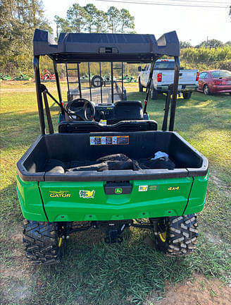 Image of John Deere XUV 560E equipment image 1