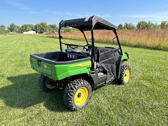 Image of John Deere XUV 560E equipment image 2