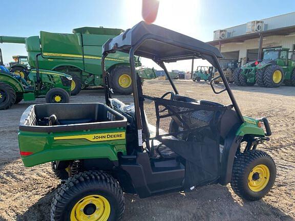 Image of John Deere XUV 560E equipment image 1