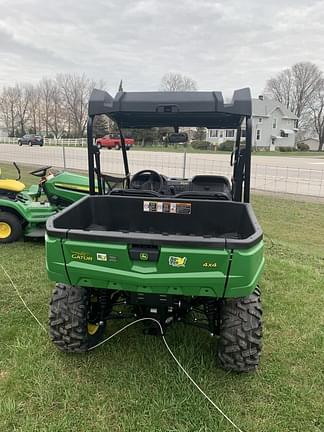 Image of John Deere XUV 560E equipment image 2