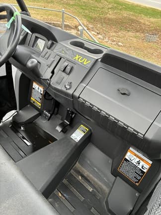 Image of John Deere XUV 560E equipment image 4