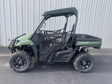 Main image John Deere XUV 590M