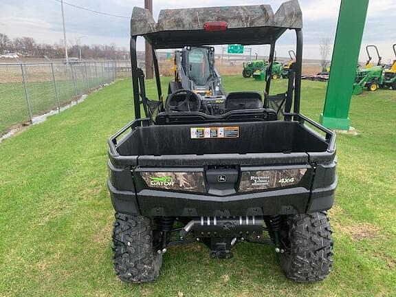 Image of John Deere XUV 590M equipment image 2