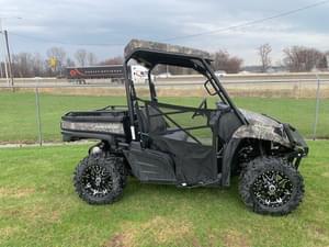 2024 John Deere XUV 590M Image