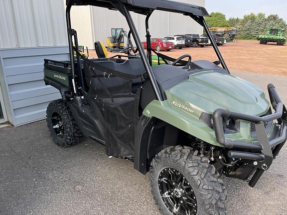 Image of John Deere XUV 590M equipment image 2