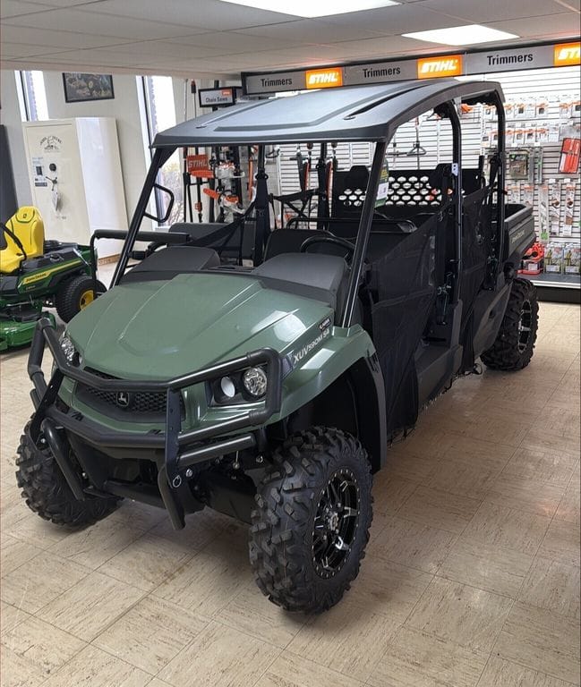 2024 John Deere XUV 590M S4 Equipment Image0