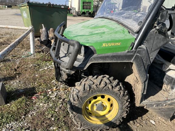 Image of John Deere Gator XUV 835E equipment image 4