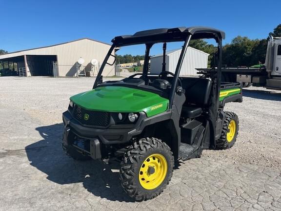 Image of John Deere Gator XUV 835E equipment image 1