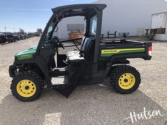 Image of John Deere XUV 835M equipment image 2