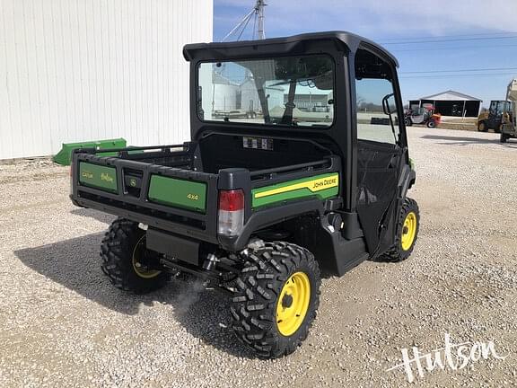 Image of John Deere XUV 835M equipment image 4