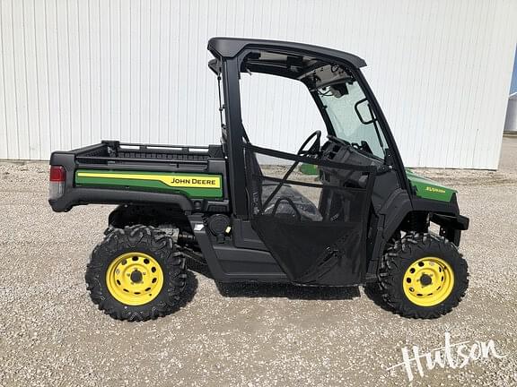 Image of John Deere XUV 835M equipment image 4