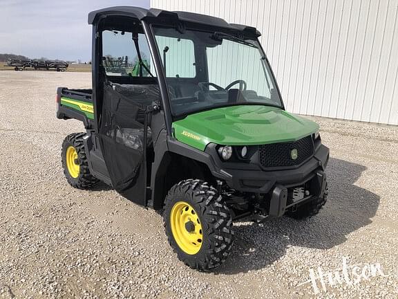 Image of John Deere XUV 835M Primary image