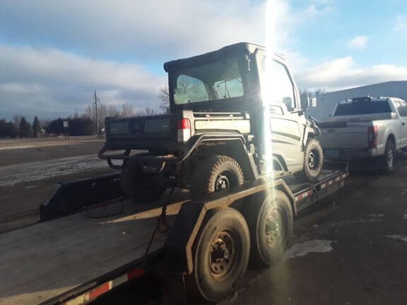 Image of John Deere XUV 835M Image 1