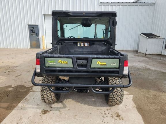 Image of John Deere XUV 835M equipment image 3