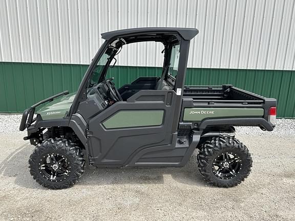 Image of John Deere XUV 835M equipment image 2