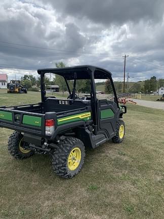 Image of John Deere XUV 835M equipment image 2