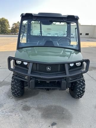 Image of John Deere XUV 835M equipment image 1