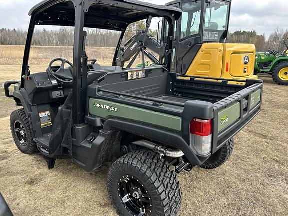 Image of John Deere XUV 835M equipment image 4