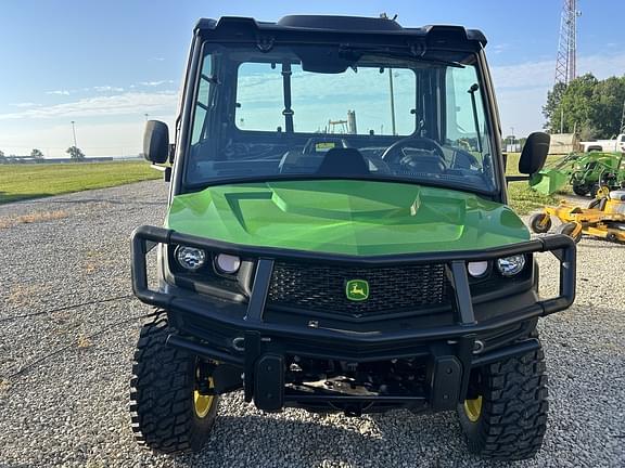 Image of John Deere XUV 835M equipment image 3