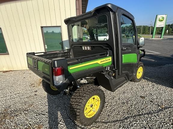 Image of John Deere XUV 835M equipment image 4