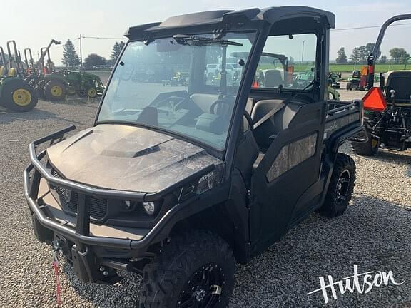 Image of John Deere XUV 835M equipment image 1