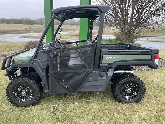 Image of John Deere XUV 835M Primary image