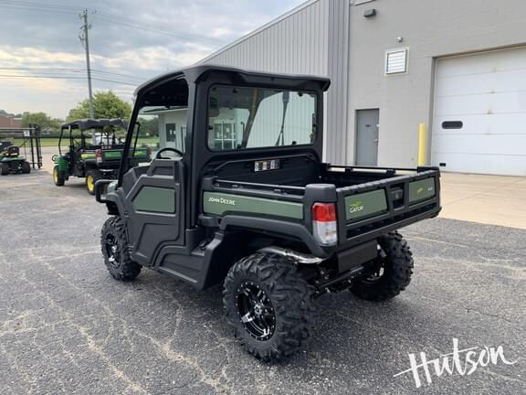 Image of John Deere XUV 835M equipment image 4