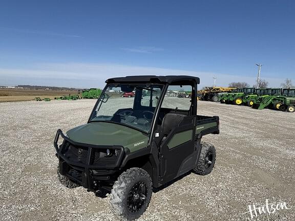 Image of John Deere XUV 835M equipment image 1