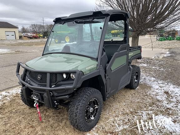 Image of John Deere XUV 835M equipment image 1