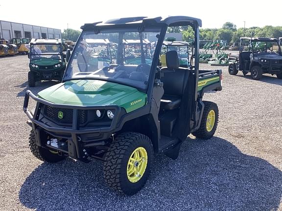 Image of John Deere XUV 835M equipment image 2