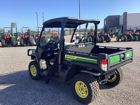 Image of John Deere XUV 835M equipment image 3