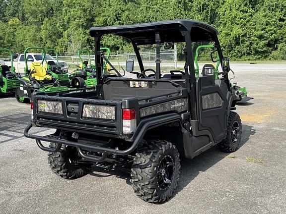 Image of John Deere XUV 835M equipment image 4