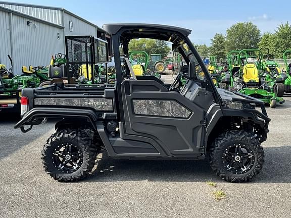 Image of John Deere XUV 835M equipment image 3