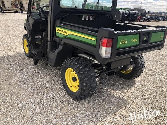 Image of John Deere XUV 835M equipment image 4