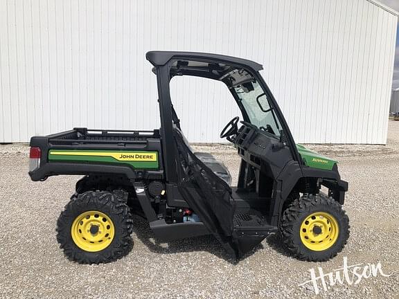 Image of John Deere XUV 835M equipment image 2