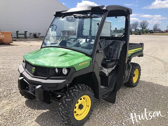 Image of John Deere XUV 835M equipment image 1