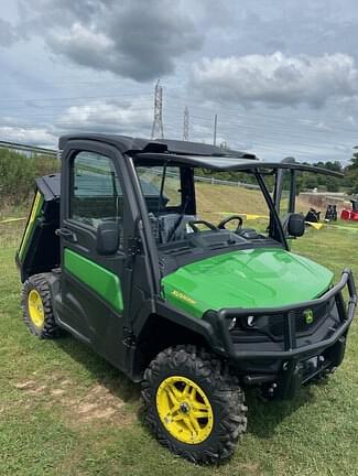 Image of John Deere XUV 835M equipment image 1