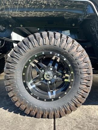 Image of John Deere XUV 835M equipment image 4