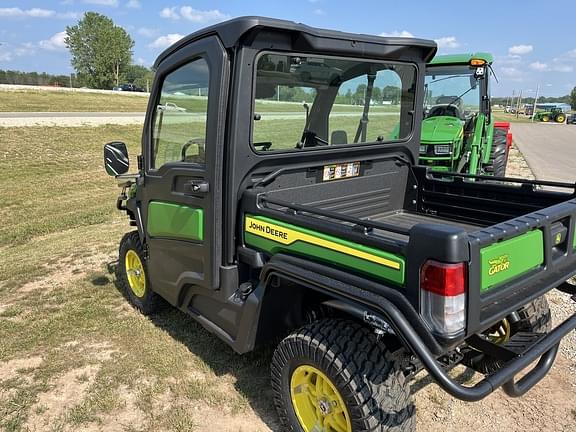 Image of John Deere XUV 835M equipment image 1